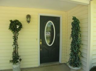 4406 Mallard Dr, Gloucester, VA 23061
