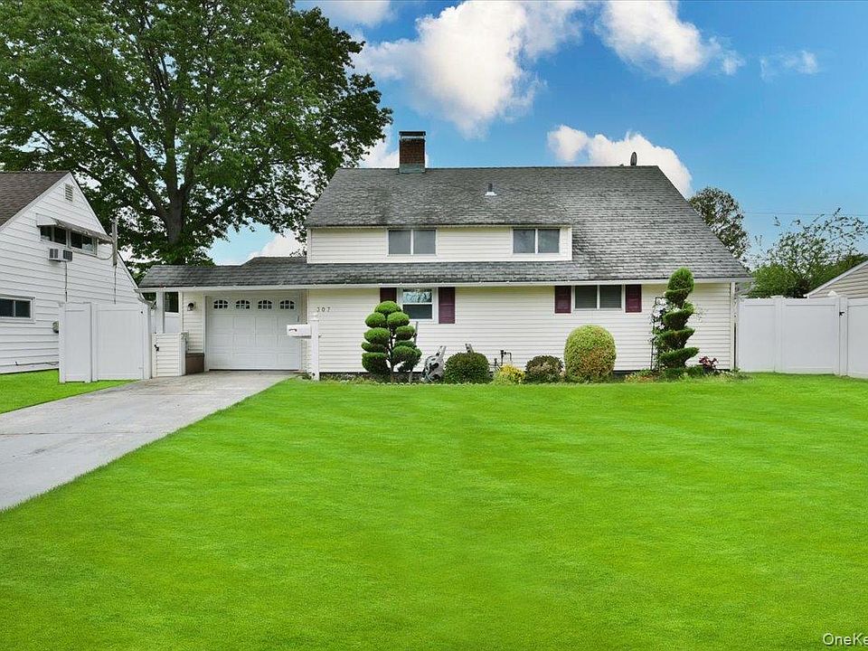 1st image of 307 Blacksmith Road
