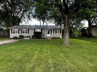244 Fairfax Dr, Lebanon, MO 65536