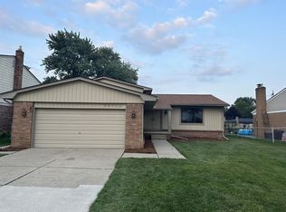 36726 La Marra Dr, Sterling Heights, MI 48310