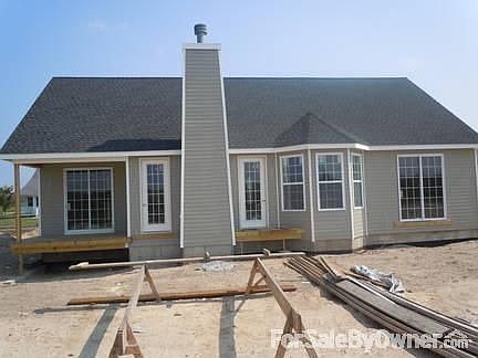 3rd image of 37 Tyler Dr
