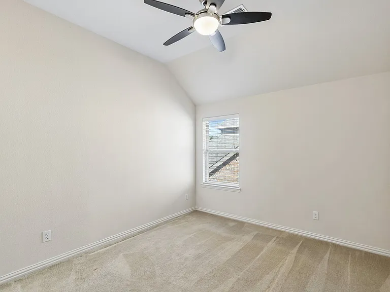 408 Vine St — Photo 27