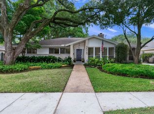 5515 Queensloch Dr, Houston, TX 77096