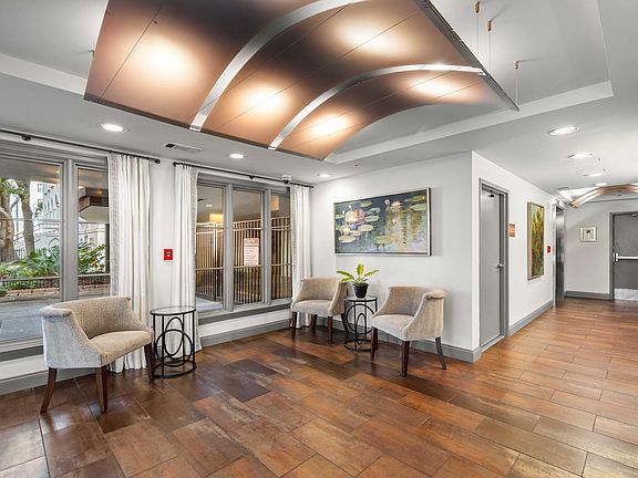 3rd image of 21 George St APT 203