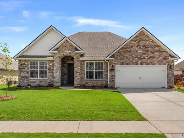 203 Slade Thomas Dr, Meridianville, AL 35759