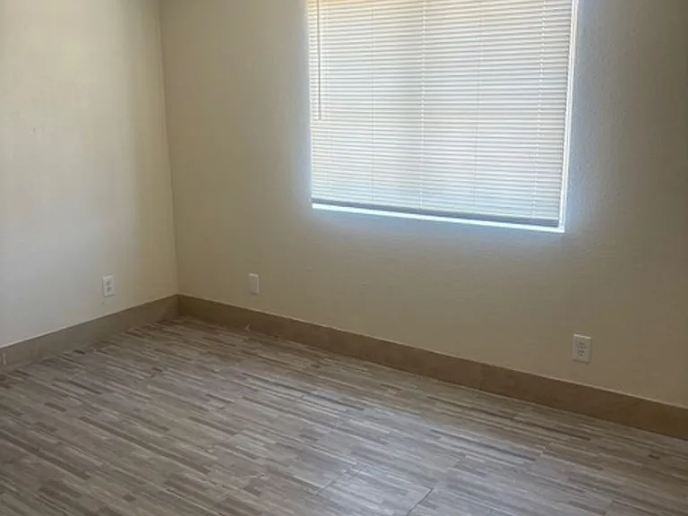 4223 Zavala St — Photo 7