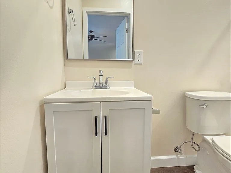 1346 N Midsite Ave — Photo 6