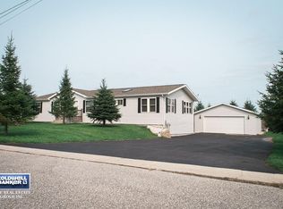 205 S 6th Ave, Saint Nazianz, WI 54232