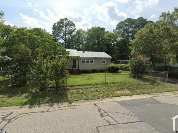1617 Gilmore St, Fayetteville, NC 28301