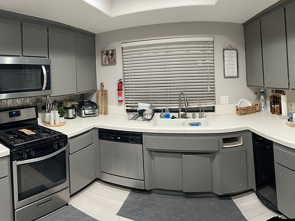 5th image of 27181 Dartmouth St