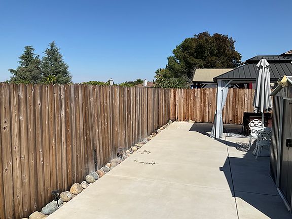 3rd image of 1201 Rockspring Way