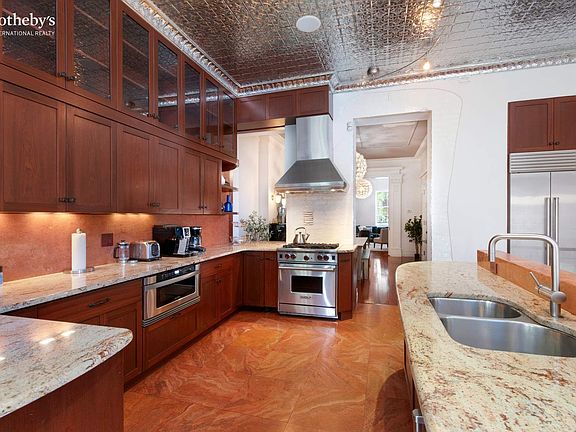 5th image of 56 Charles St #1