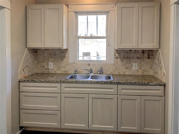 4th image of 1212 11th St