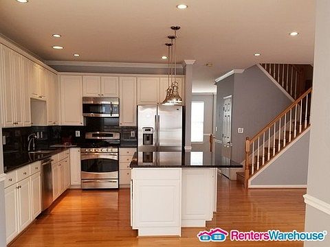 3rd image of 5309 Jesmond St