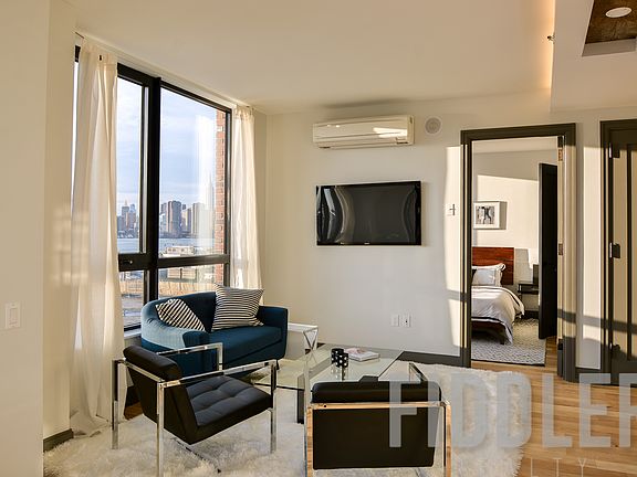 5th image of 26 West St APT 2N