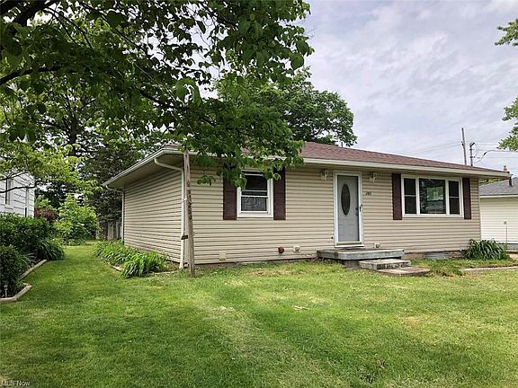 2nd image of 3260 7th St