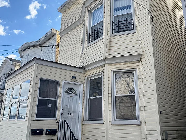 121 Carteret Ave #2 — Photo 1