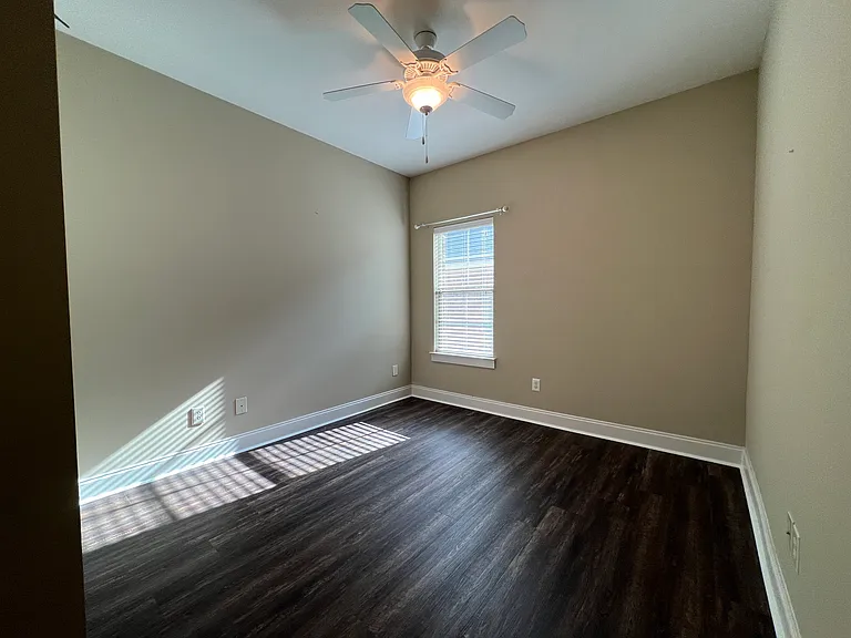 7700 Kari Ln — Photo 10