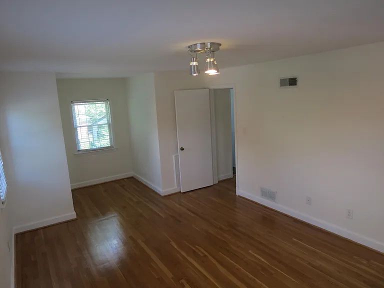 9603 Evergreen St — Photo 17