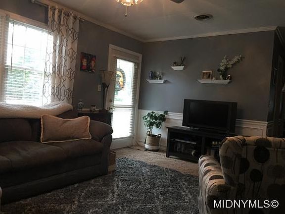5th image of 73 Oakdale Ave S