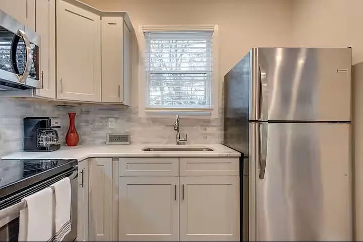 2208 White Ave — Photo 15