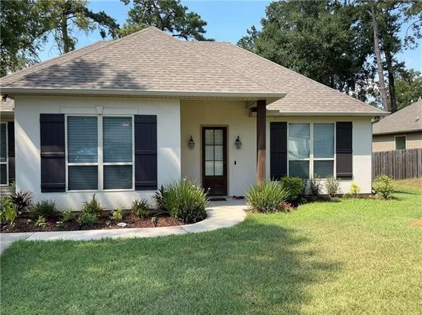 26 Hester St, Madisonville, LA 70447
