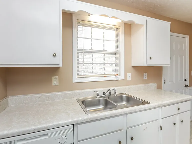 24 Cool Water Ct — Photo 9