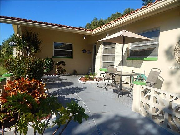 3rd image of 2341 Forest Dr