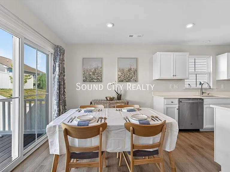 2648 Thornton Grove Blvd — Photo 6