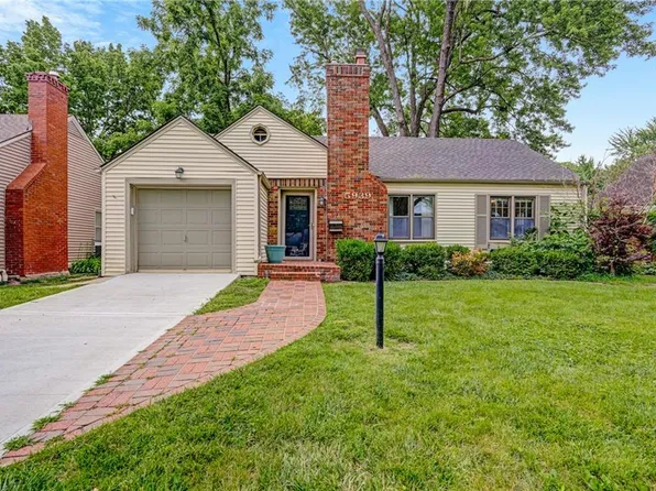 5939 Delmar St, Fairway, KS 66205