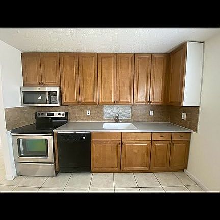 4th image of 7274 Pine Park Dr N
