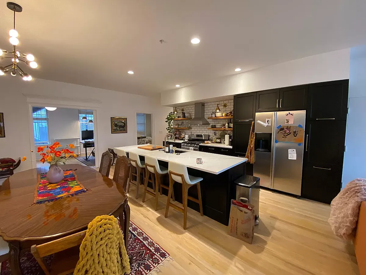 Building Photo - 877 Harrison Ave #5