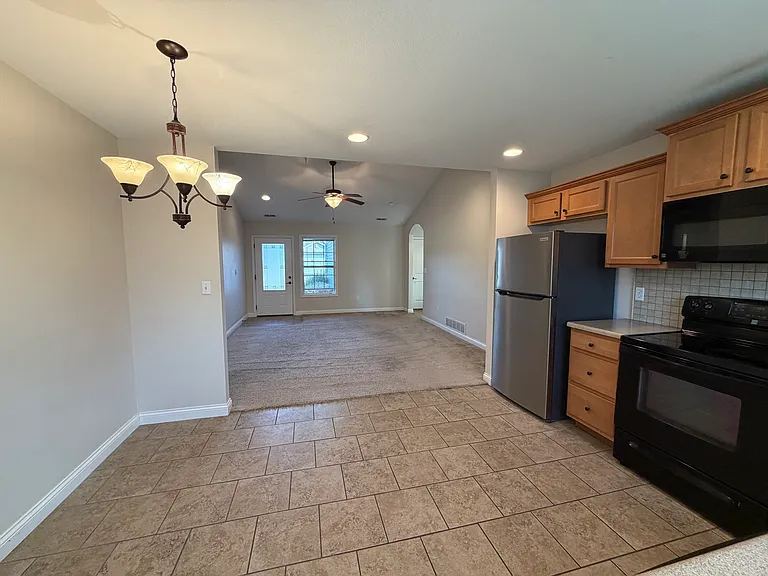 5811 Islip Dr — Photo 12