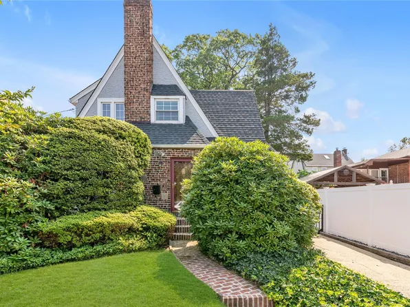 32-31 166th Street, Flushing, NY 11358