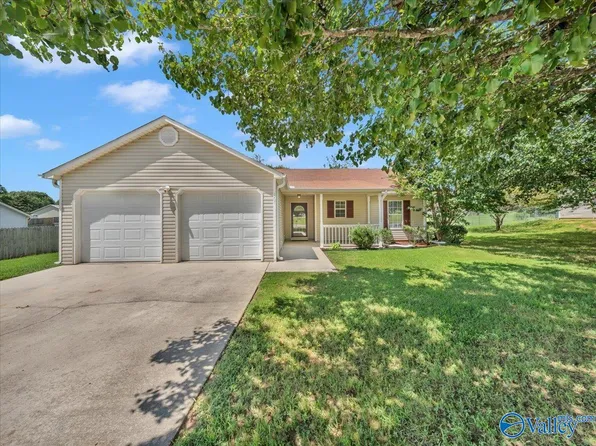 167 Fox Chase Trl, Toney, AL 35773