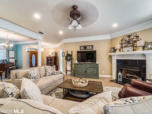 5th image of 12553 Bell Creek Dr N
