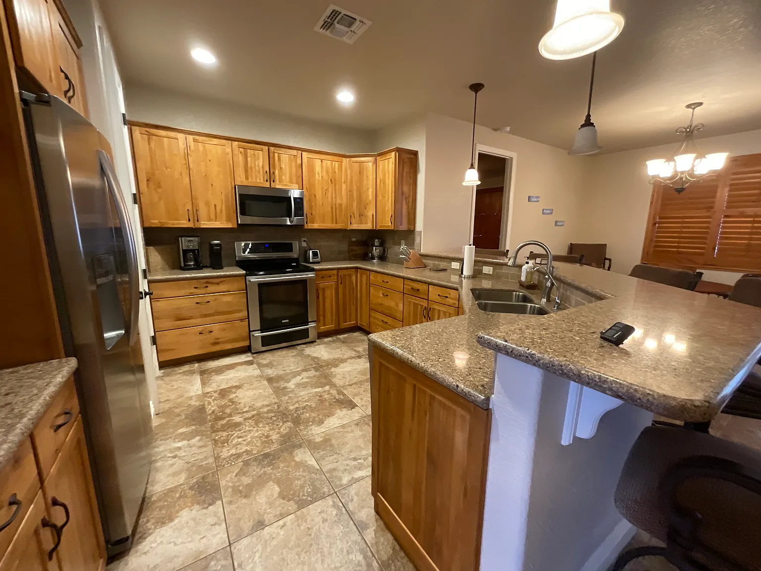 3 bed, 1903 sqft, $2,100 — Photo 3