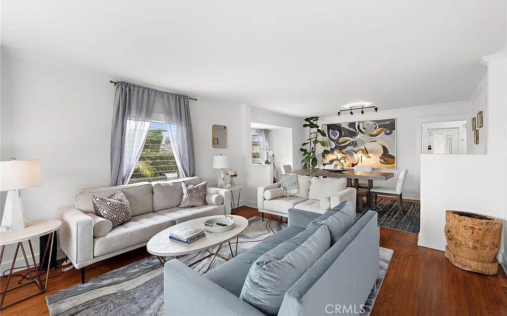 2 bed, 1000 sqft, $6,495 — Photo 3