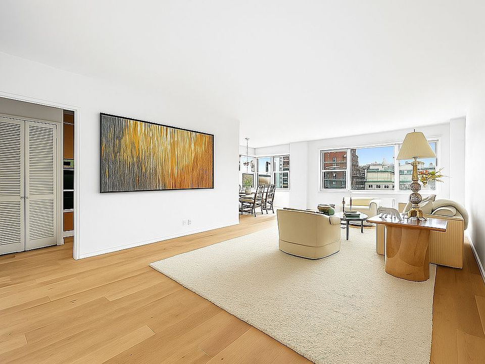 1st image of 20 E 9th St #18E