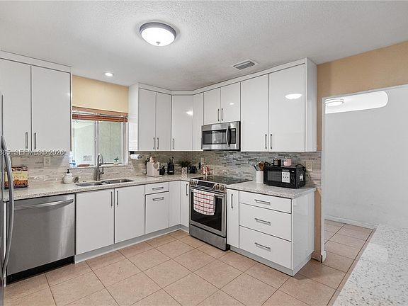 3rd image of 5300 NW 30th Pl