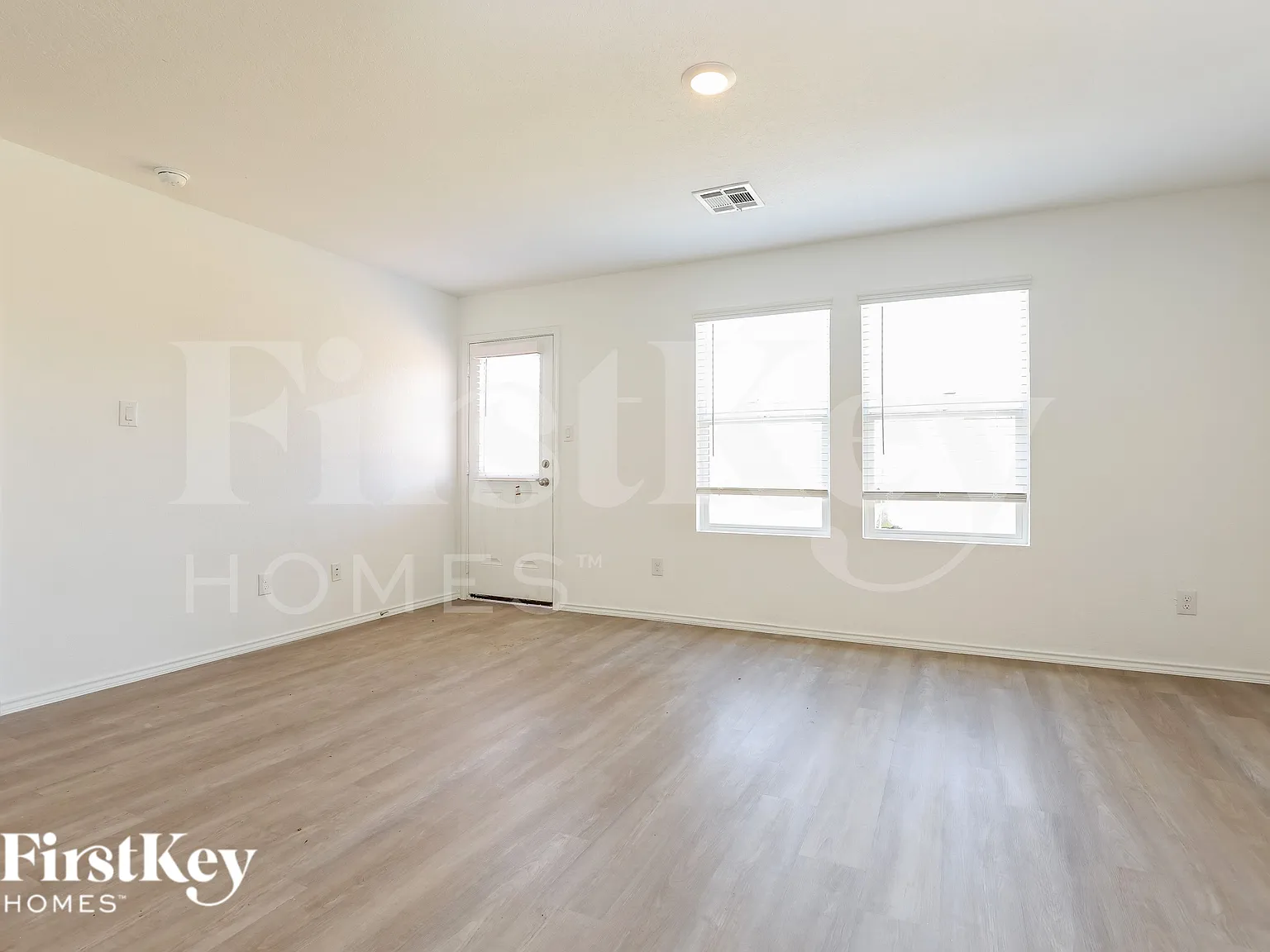4 bed, 2.0 bath, 1667 sqft, $1,705 — Photo 3