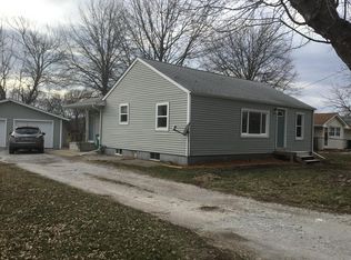 3923 12th St, Moline, IL 61265