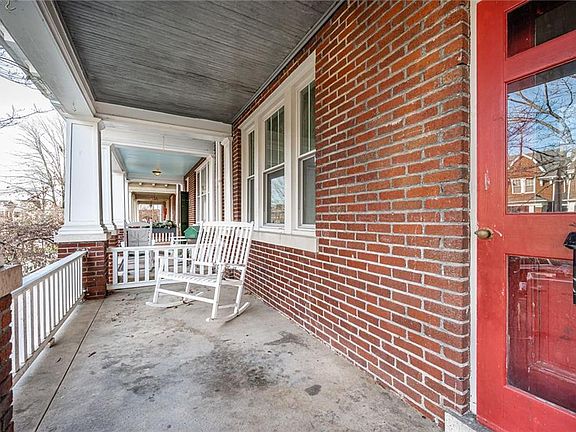 3rd image of 3111 W Grace St