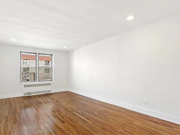 3rd image of 3160 Nostrand Ave #5V