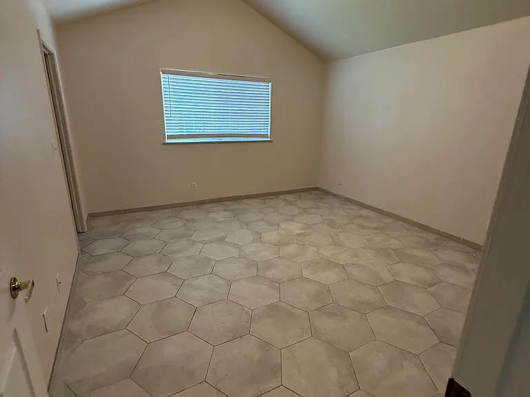 1542 E Alluvial Ave #128 — Photo 6