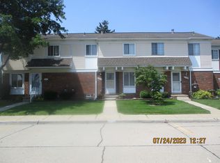 12703 Ronda Dr, Southgate, MI 48195