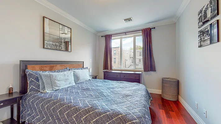 Sold by Digs Realty Group | media 7