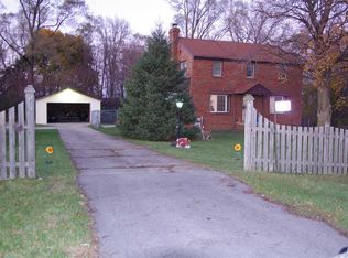 1521 Latham Rd, Rockford, IL 61103