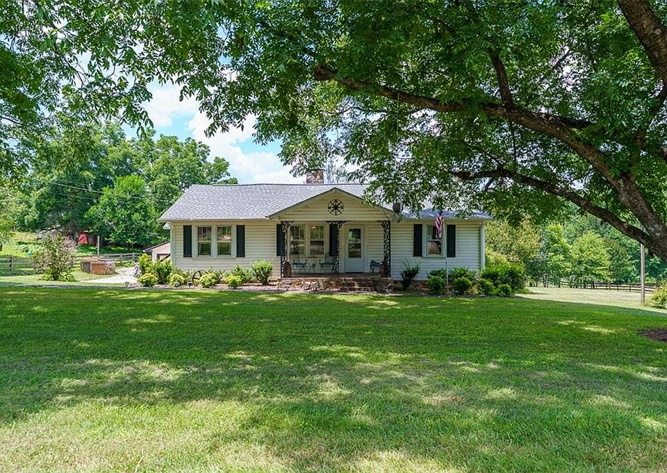 1st image of 6747 Old Cornelia Hwy