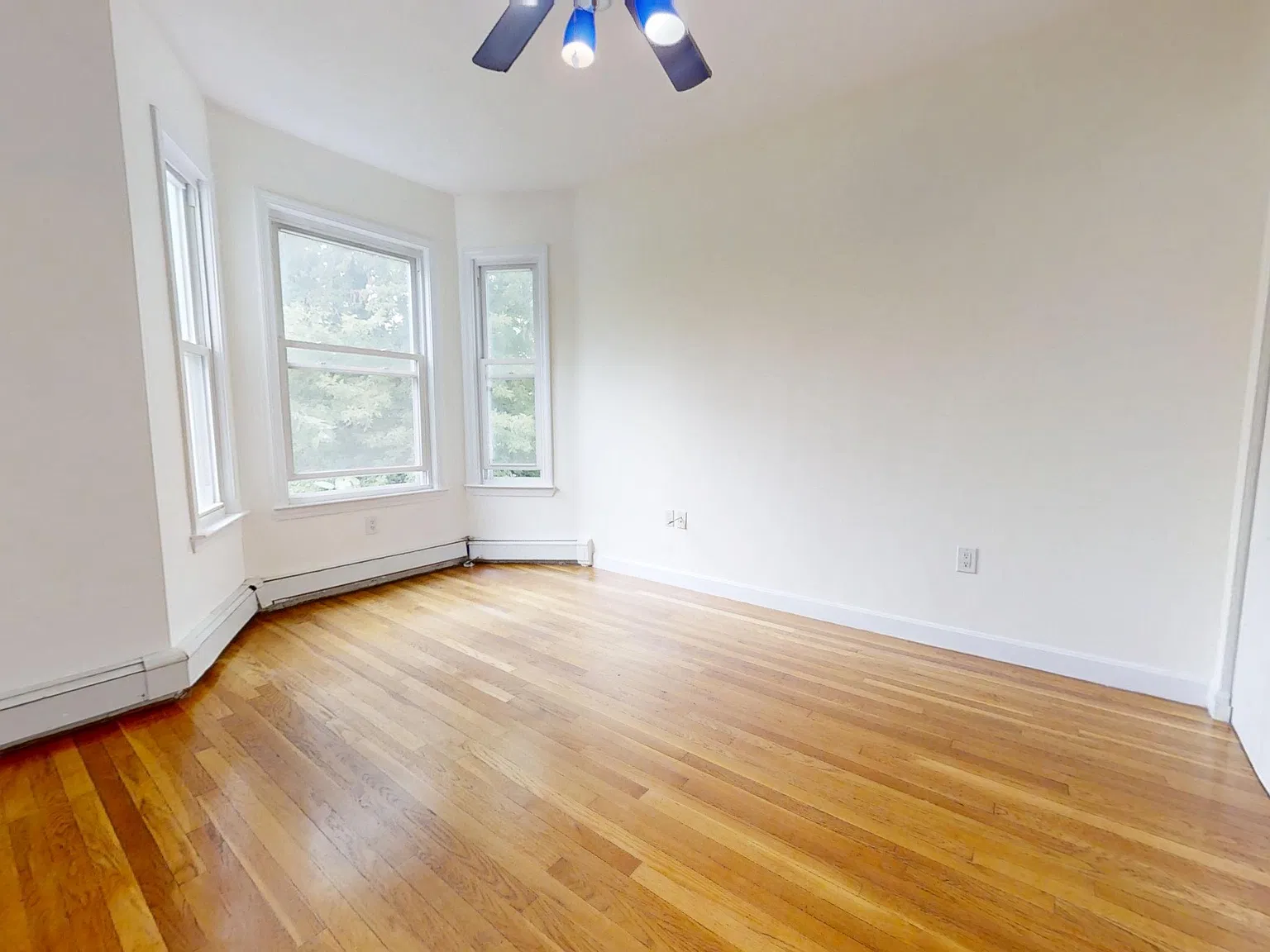 3 bed, 1678 sqft, $3,300 — Photo 4